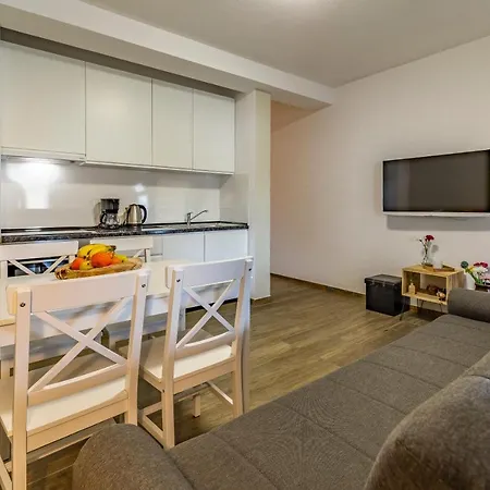 Apartman Asta *