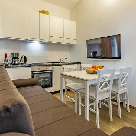 Asta Apartman