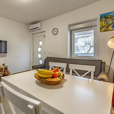 Apartman Asta *